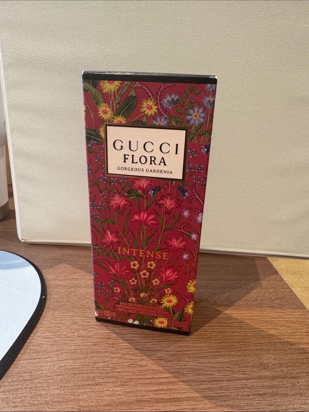 Gucci Floral Presentation Box in Red and Multicolor